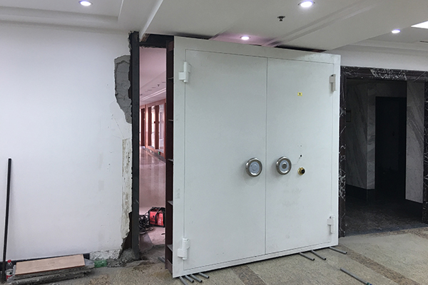 家庭用金庫門